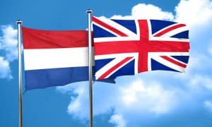 Nederlandse en Britse vlag
